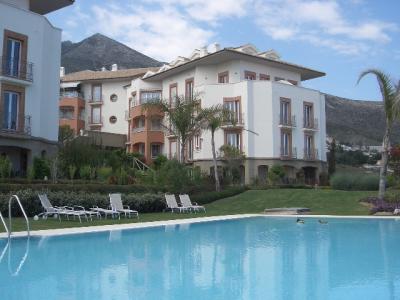 Apartment For sale or rent in Benalmádena, Málaga, Spain - Avda. Arroyo Hondo, 32