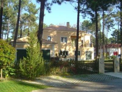 Villa For sale in Almada, Setúbal, Portugal